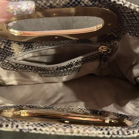 Michael Kors snake skin clutch - Picture 5 of 7